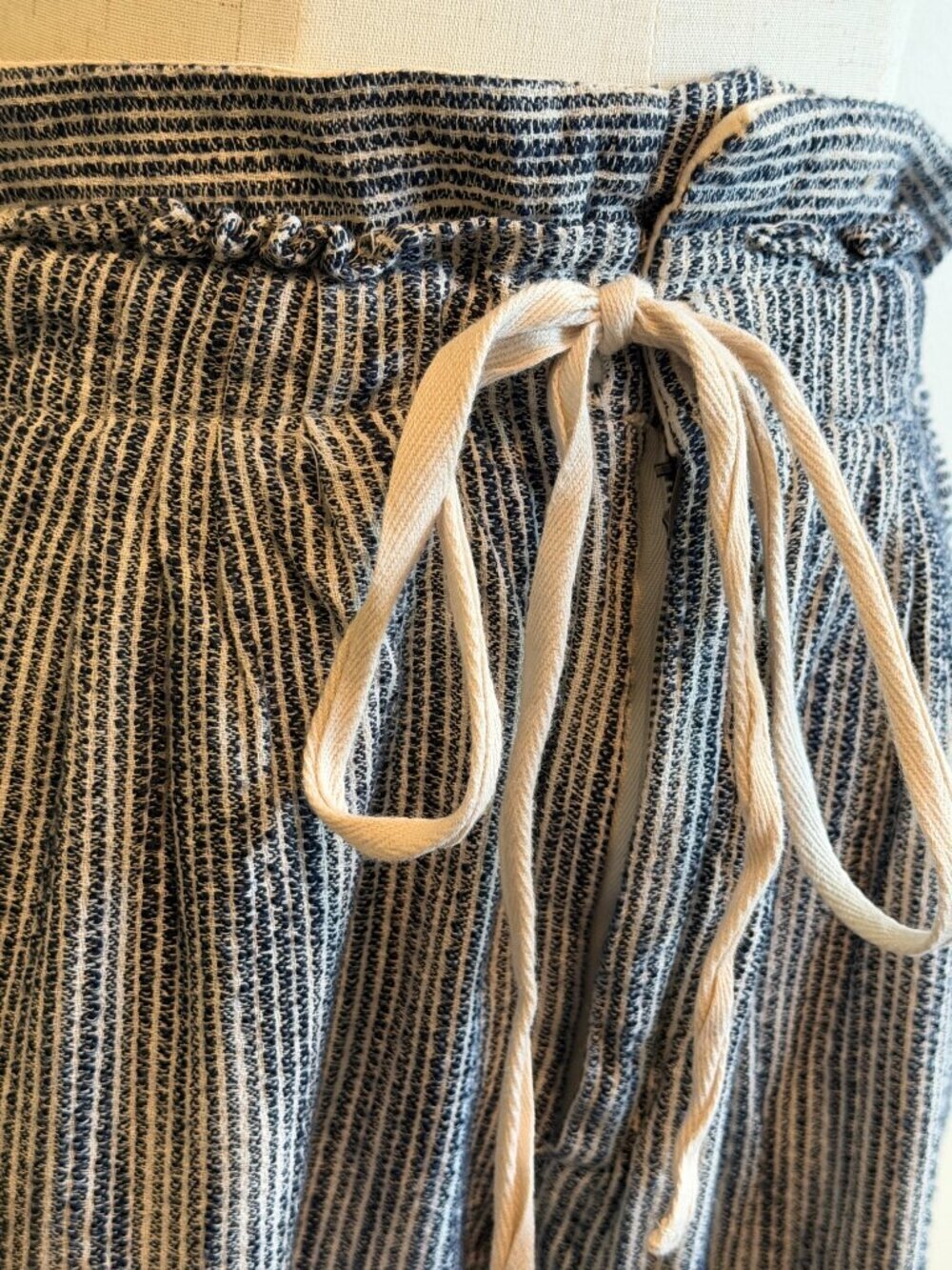Free People Light at Sunrise Indigo Blue Crop Pants - Size 6 - Picture 9 of 11
